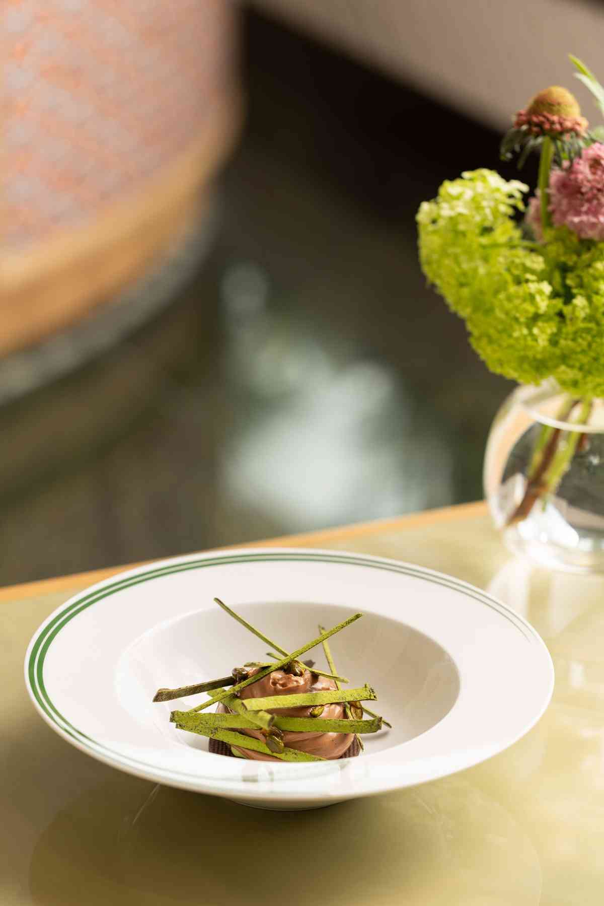 法國名廚進駐中環！結合香港中西合壁風格、必試點心系列里昂黑松露豬肉小籠包