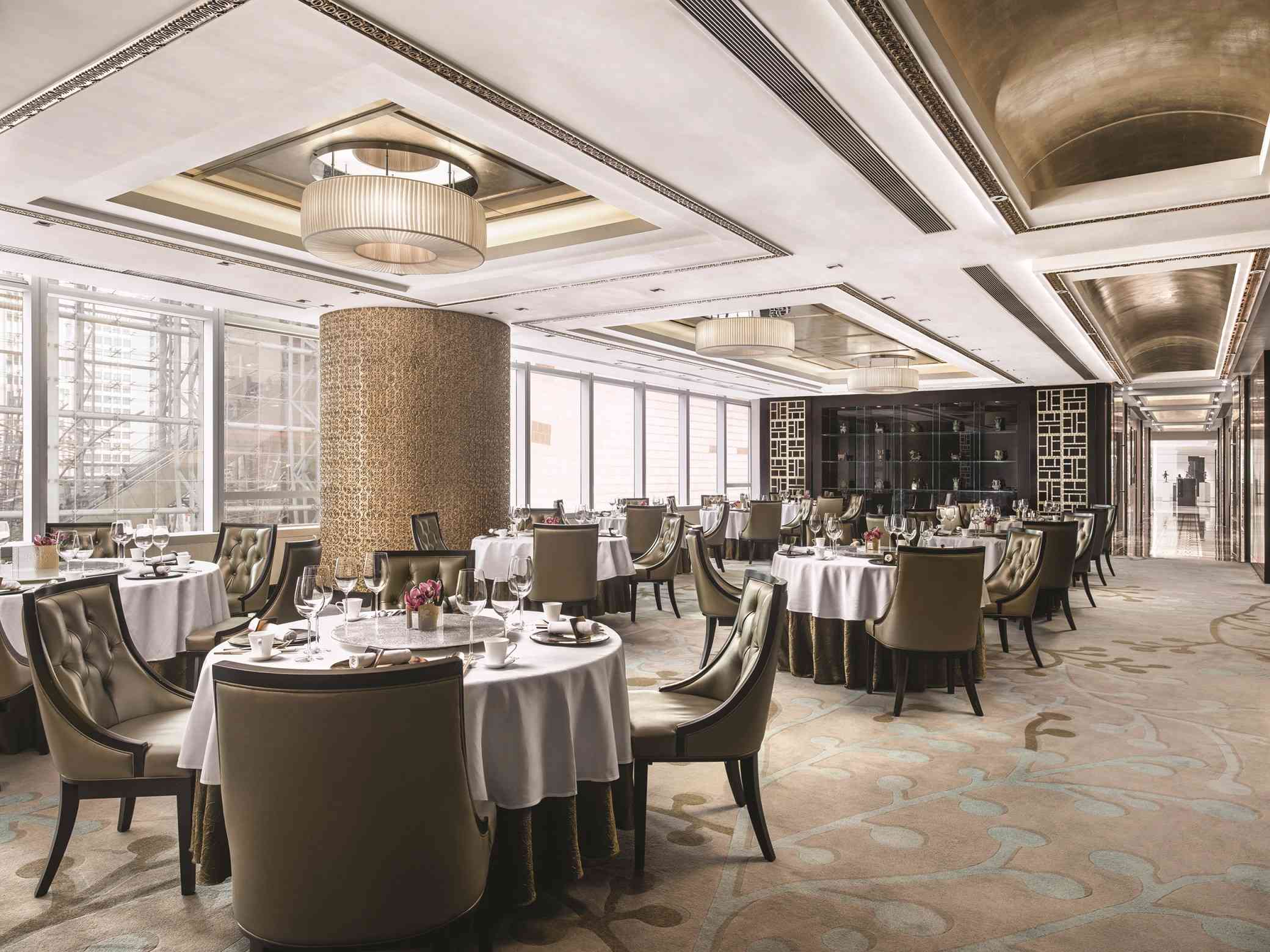 從陳年黃酒到干邑:自家梅酒鮑魚、黃酒焗蠔、汾酒神仙鴿,以酒入饌的味蕾盛宴! 從陳年黃酒到干邑:自家梅酒鮑魚、黃酒焗蠔、汾酒神仙鴿,以酒入饌的味蕾盛宴!