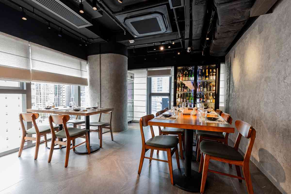 中環人氣精緻刺身丼飯店！首創「江戶前料理手法」x「煙燻熟成」魚料、告別傳統Omakase套餐