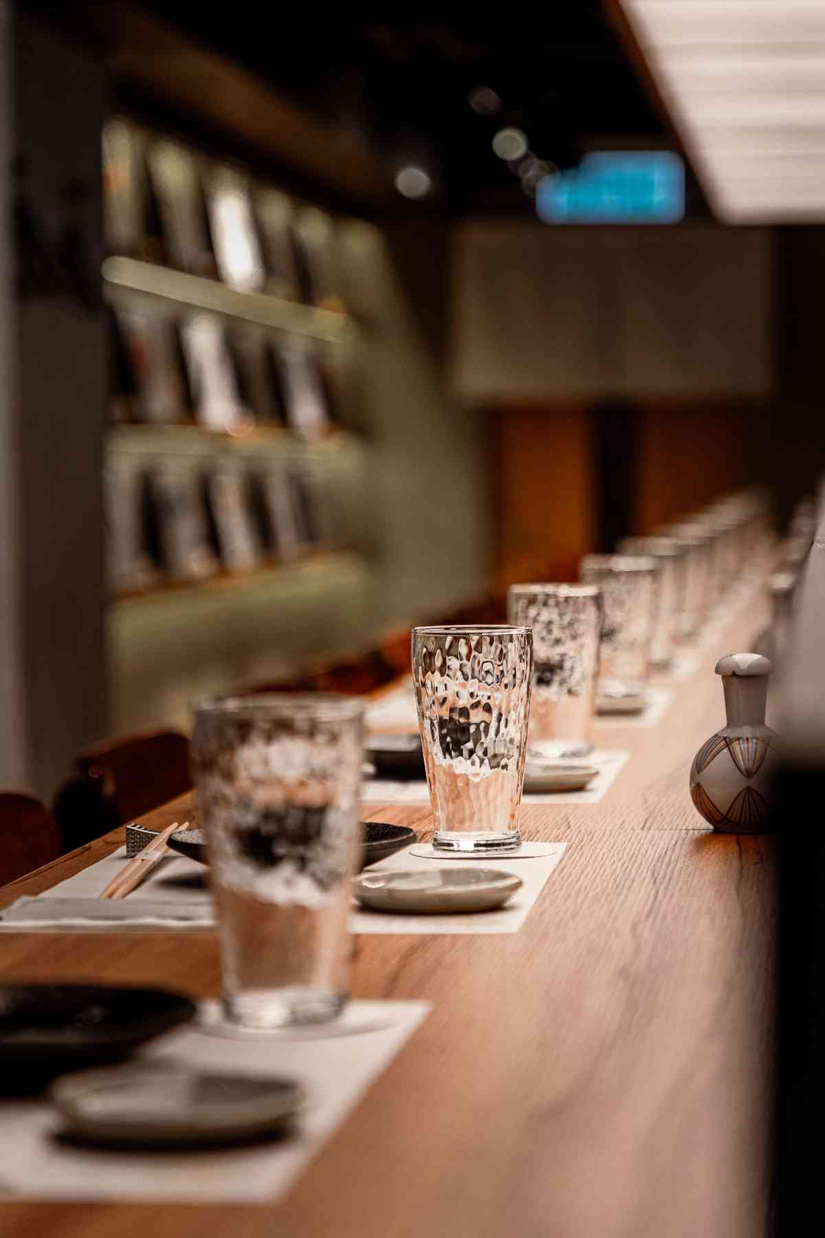 中環人氣精緻刺身丼飯店！首創「江戶前料理手法」x「煙燻熟成」魚料、告別傳統Omakase套餐