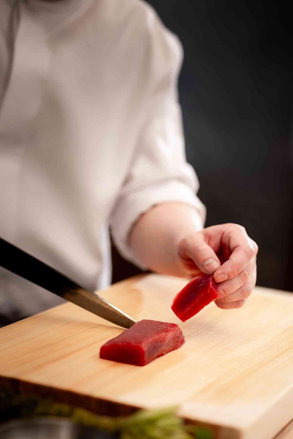 中環人氣精緻刺身丼飯店！首創「江戶前料理手法」x「煙燻熟成」魚料、告別傳統Omakase套餐