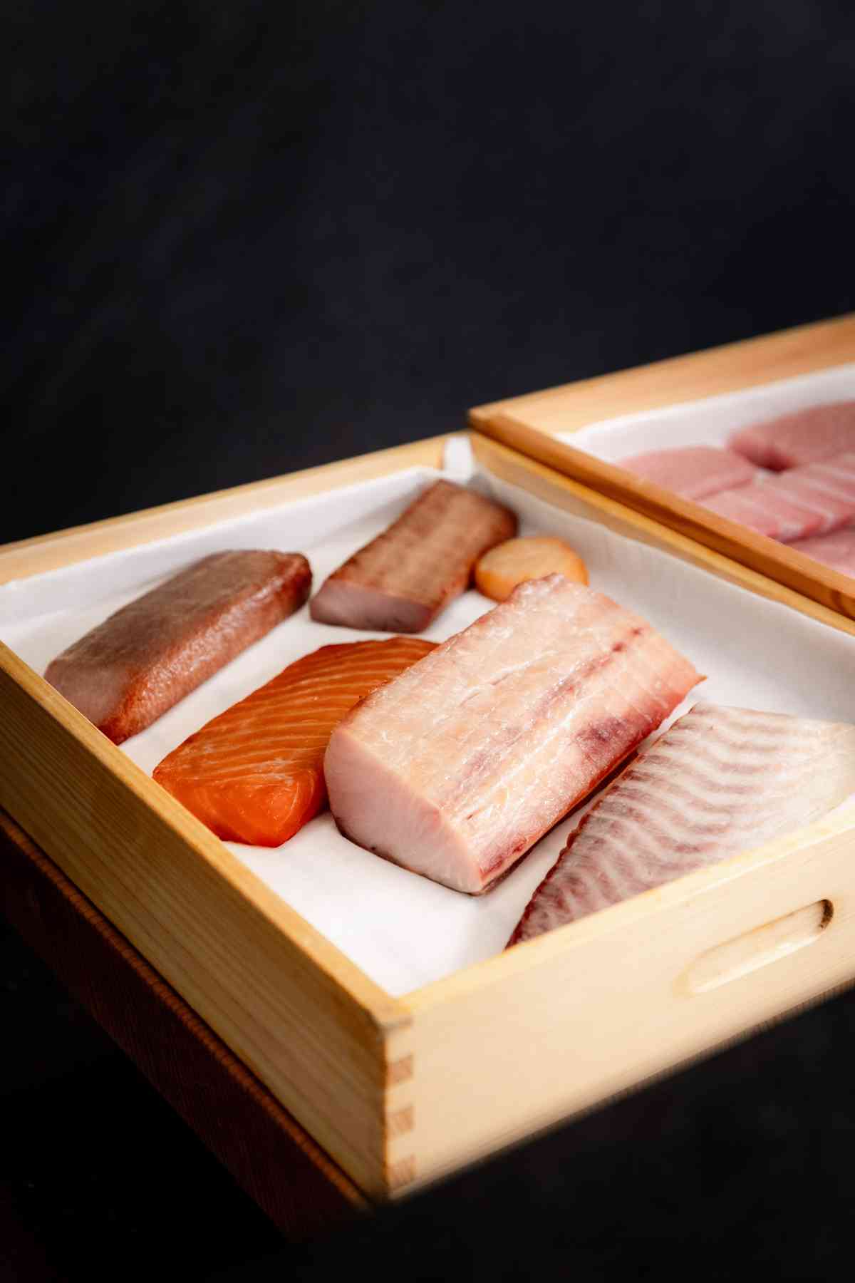 中環人氣精緻刺身丼飯店！首創「江戶前料理手法」x「煙燻熟成」魚料、告別傳統Omakase套餐