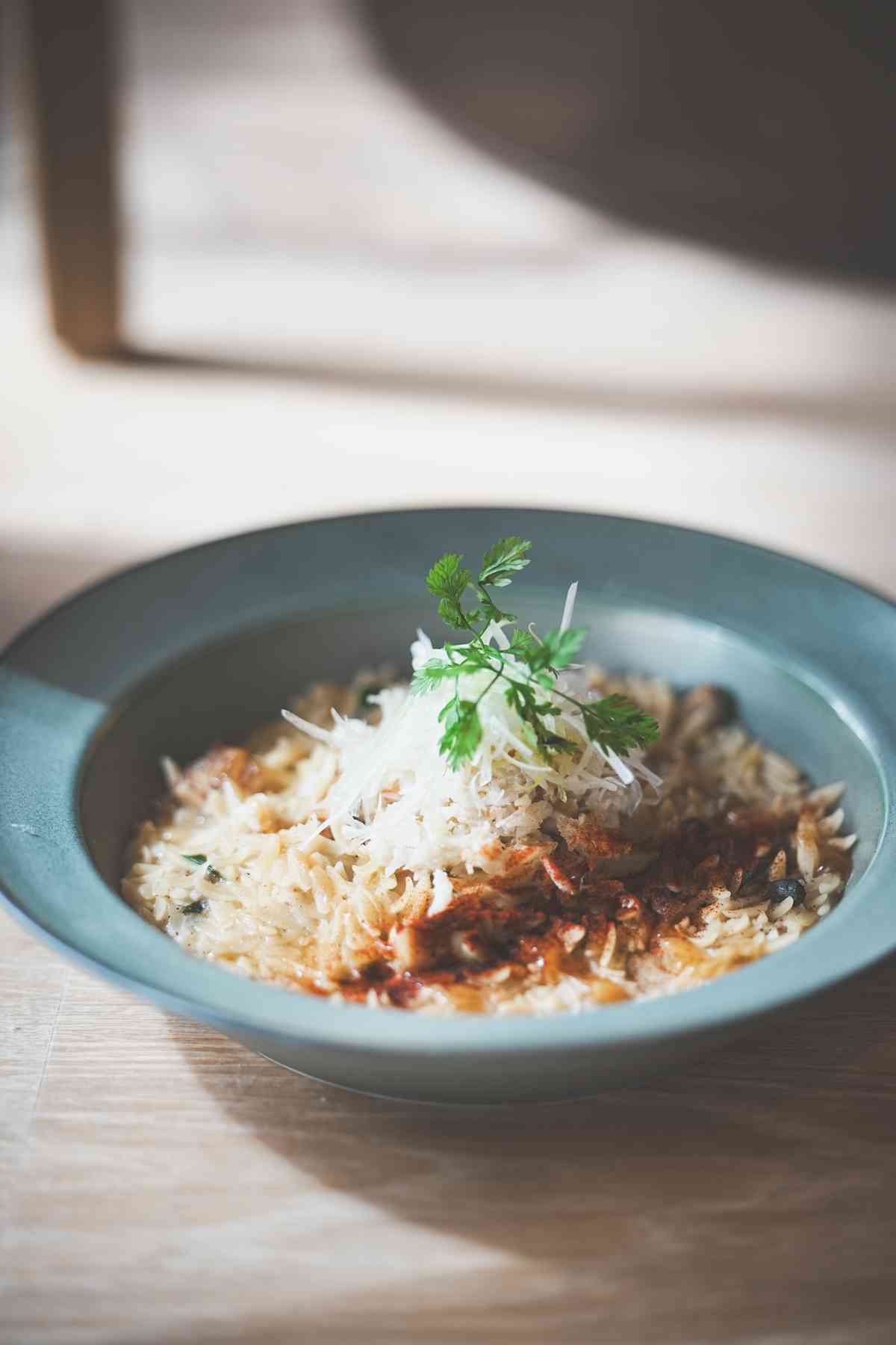 上環全新三層高精品茶概念店：必飲浮‧鴛鴦！以茶入饌必食頭春六堡蔘香雞、正山小種牛小排