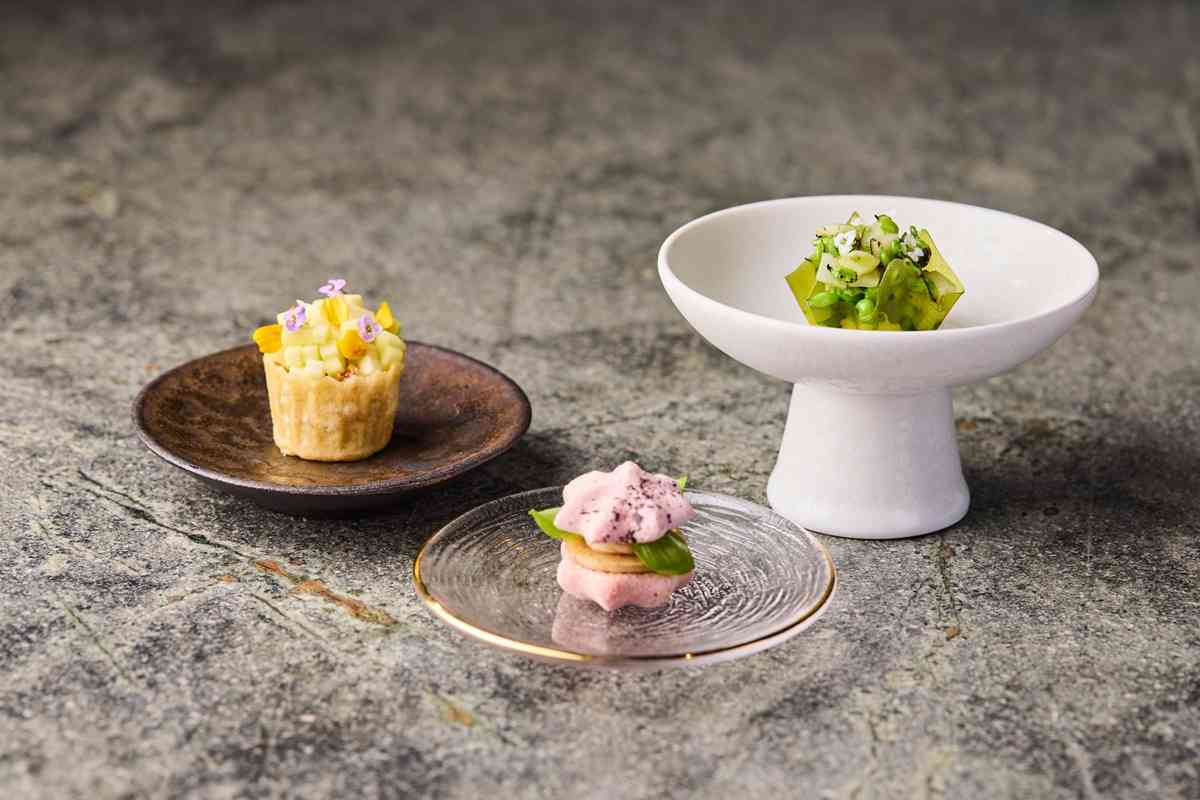 尖沙咀現代中式風味料理：紅鮋酸菜、熟成鴨、花蟹擔擔，以粵菜與世界進行溫暖對話