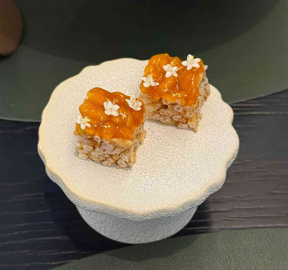 中環全新越南菜餐廳融合中式烹調！金華火腿花膠雞肉粉、一鴨三吃、稻草煙燻滷水乳鴿，充滿華僑記憶靈魂