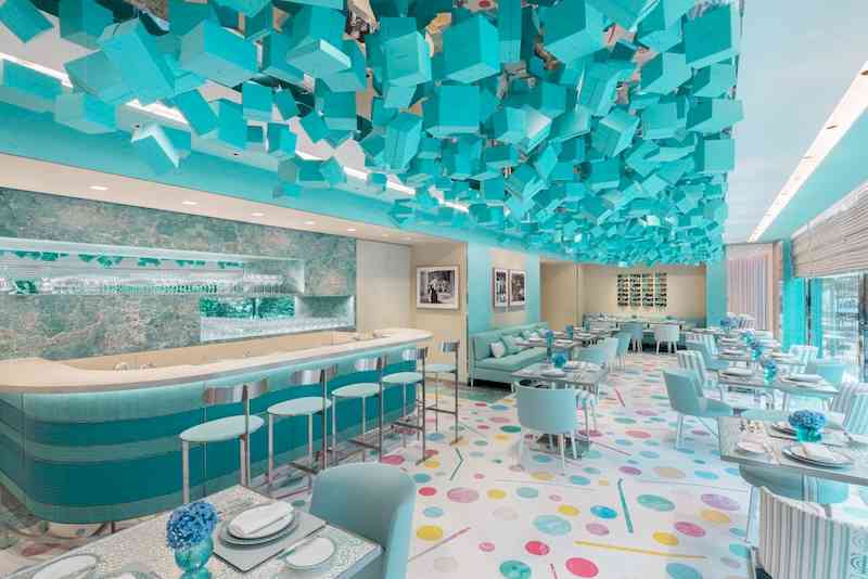 Tiffany Blue Box Caf&eacute;全新開幕！聯乘米芝蓮星級料理：招牌藍色蛋糕、頂級阿根廷牛柳，精緻全日餐單推介