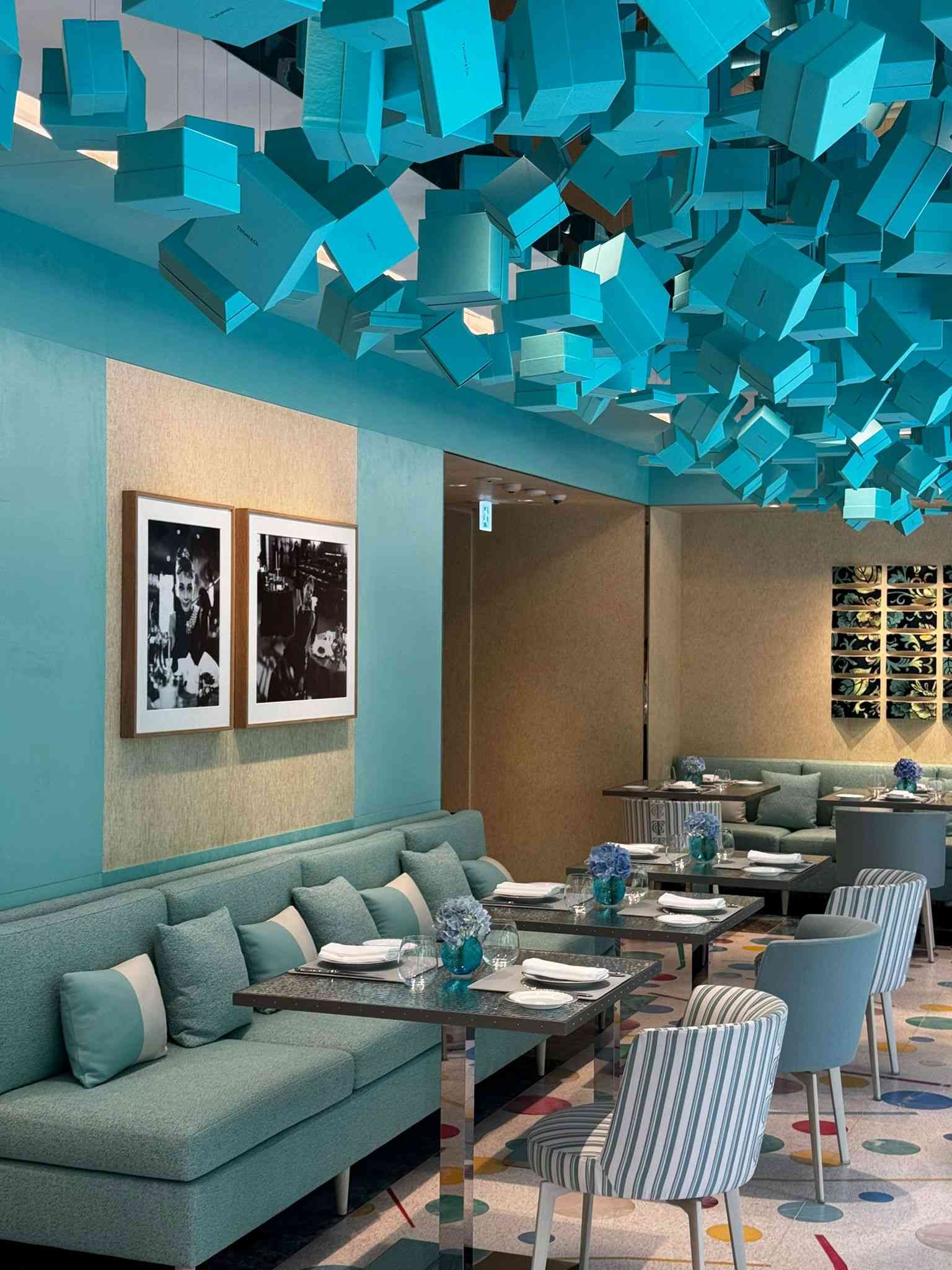 Tiffany Blue Box Caf&eacute;全新開幕！聯乘米芝蓮星級料理：招牌藍色蛋糕、頂級阿根廷牛柳，精緻全日餐單推介
