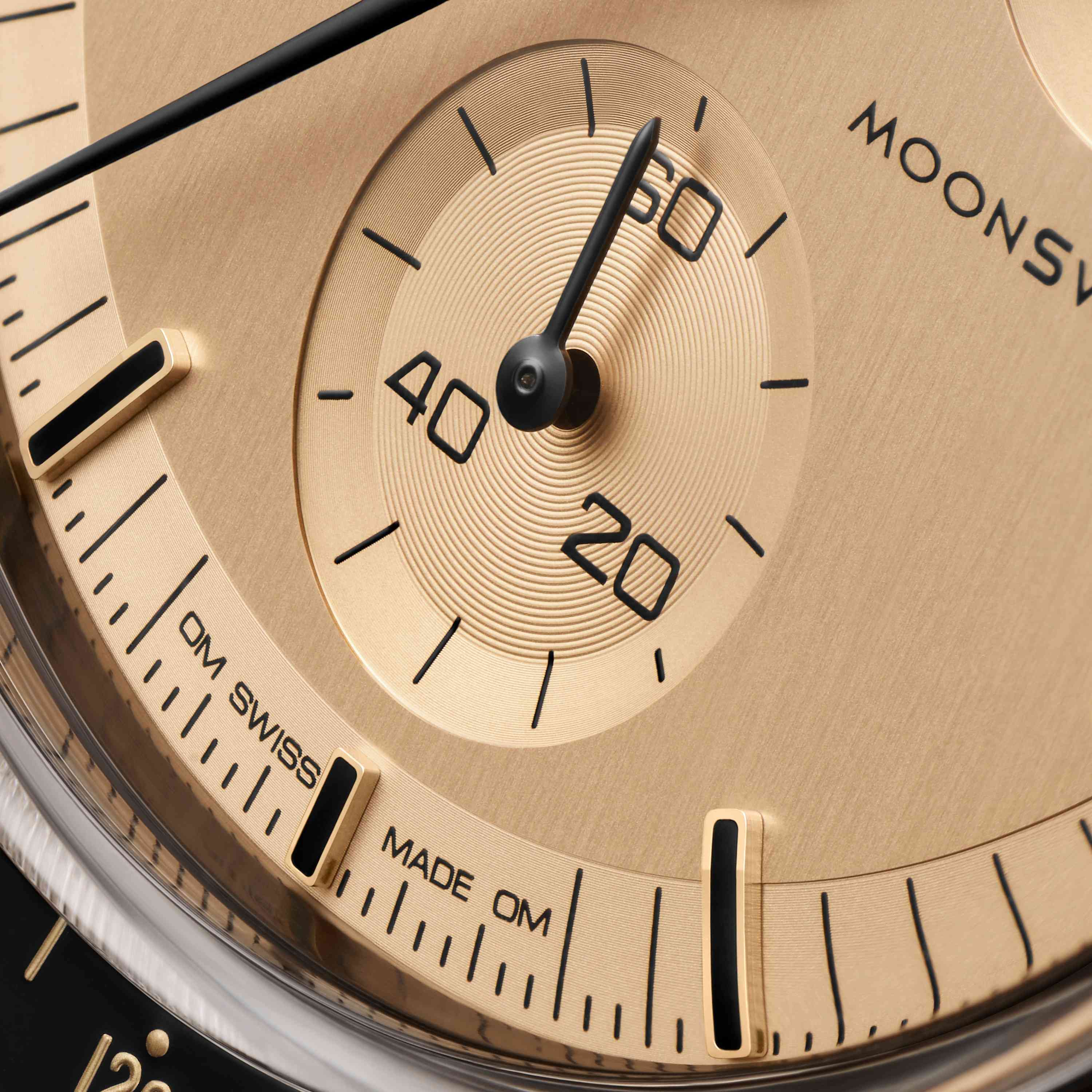 全新Swatch x Omega MoonSwatch出爐！限量黑金款「Mission To The Moon 1969」致敬登月