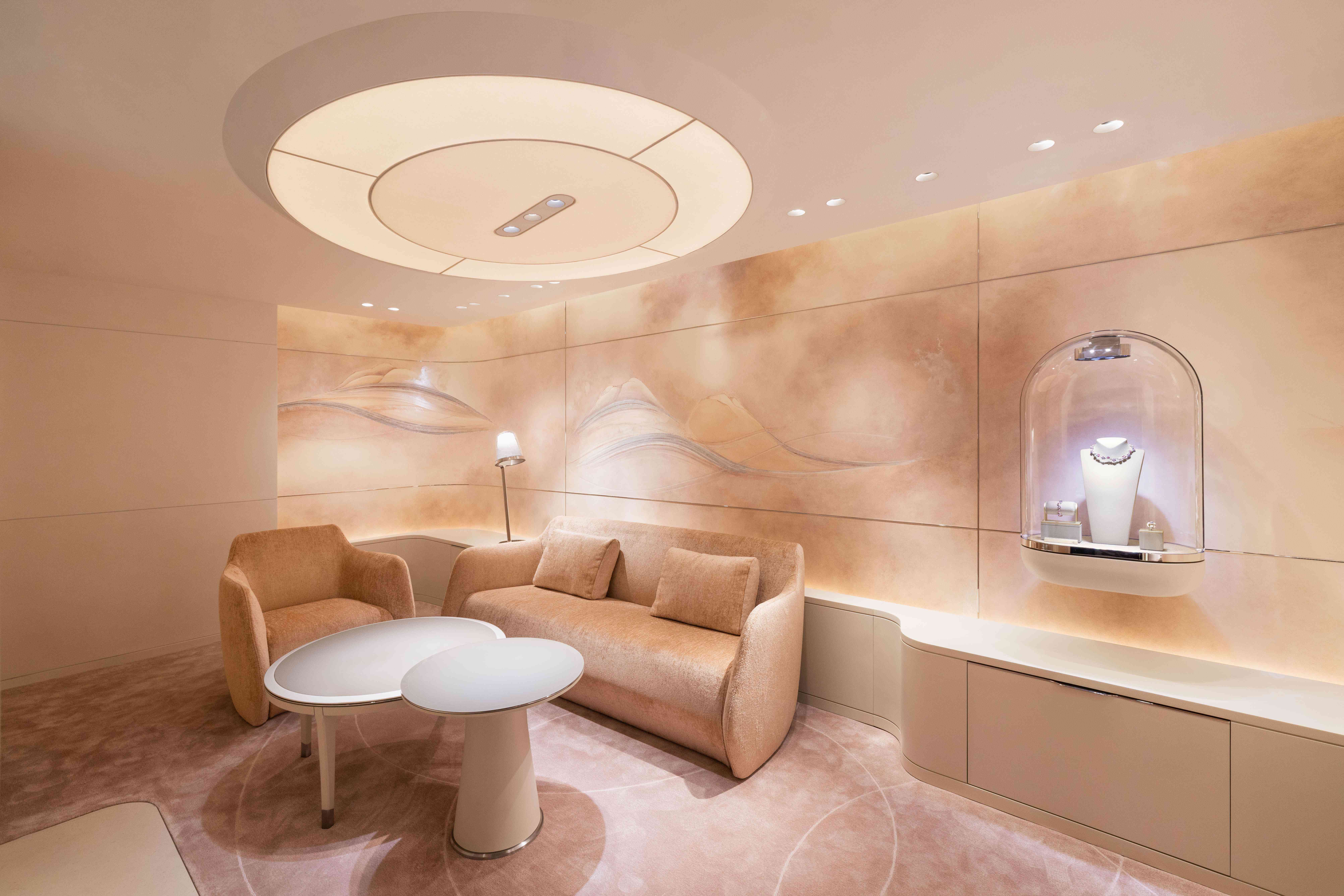 鬧市中的恬靜時刻：Van Cleef & Arpels香港世家旗艦店全新登場