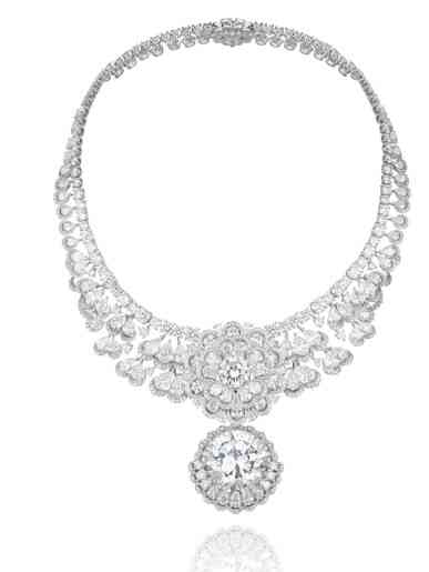 C朗與Georgina結束愛情長跑！在葡萄牙家中完婚，以簡約Gucci套裝與50卡Chopard鑽石定格幸福瞬間