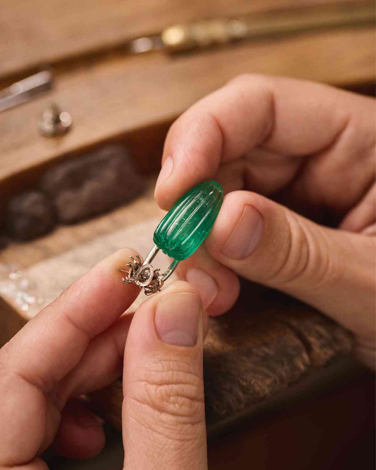 41克拉藍寶石的極致工藝:Cartier《Le Chœur des Pierres》高級珠寶系列第二篇章,詠嘆大自然的無上讚歌 41克拉藍寶石的極致工藝:Cartier《Le Chœur des Pierres》高級珠寶系列第二篇章,詠嘆大自然的無上讚歌