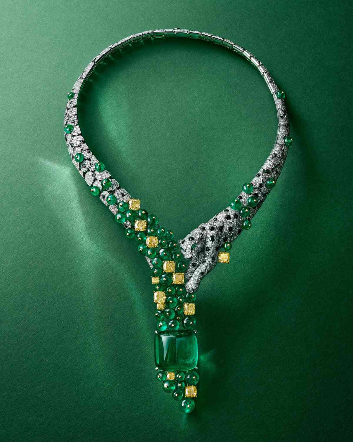 41克拉藍寶石的極致工藝:Cartier《Le Chœur des Pierres》高級珠寶系列第二篇章,詠嘆大自然的無上讚歌 41克拉藍寶石的極致工藝:Cartier《Le Chœur des Pierres》高級珠寶系列第二篇章,詠嘆大自然的無上讚歌
