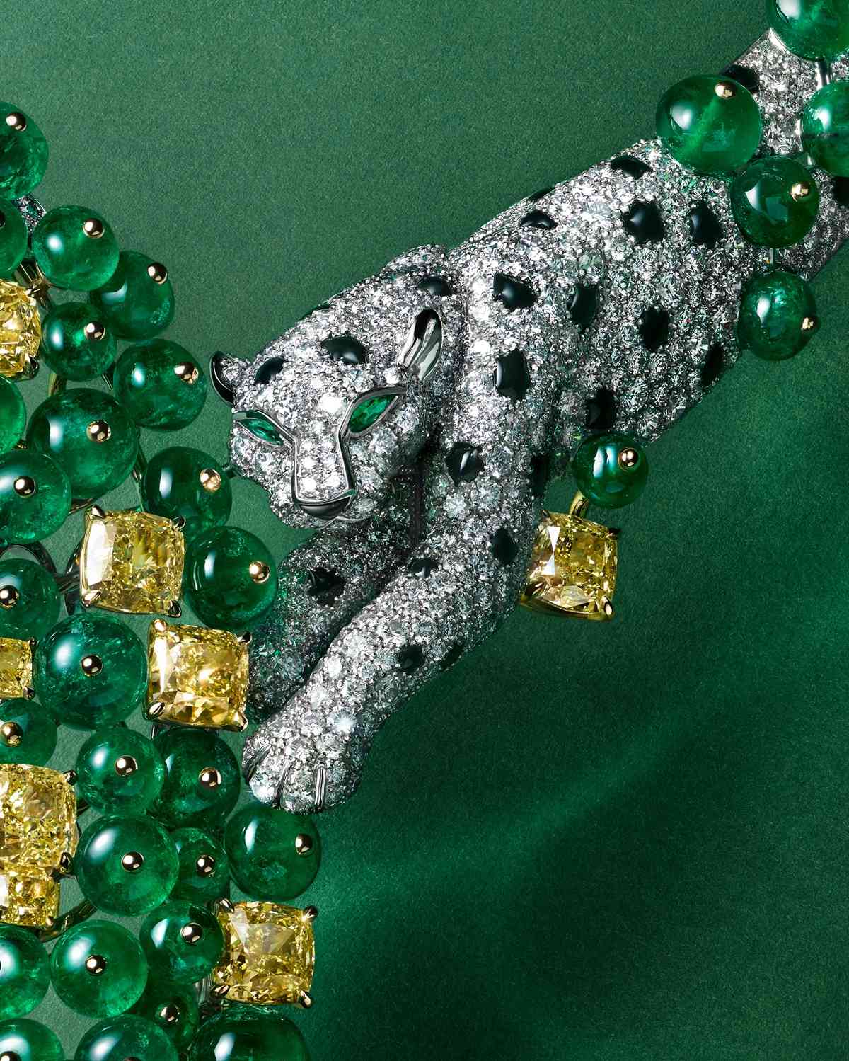 41克拉藍寶石的極致工藝:Cartier《Le Chœur des Pierres》高級珠寶系列第二篇章,詠嘆大自然的無上讚歌 41克拉藍寶石的極致工藝:Cartier《Le Chœur des Pierres》高級珠寶系列第二篇章,詠嘆大自然的無上讚歌