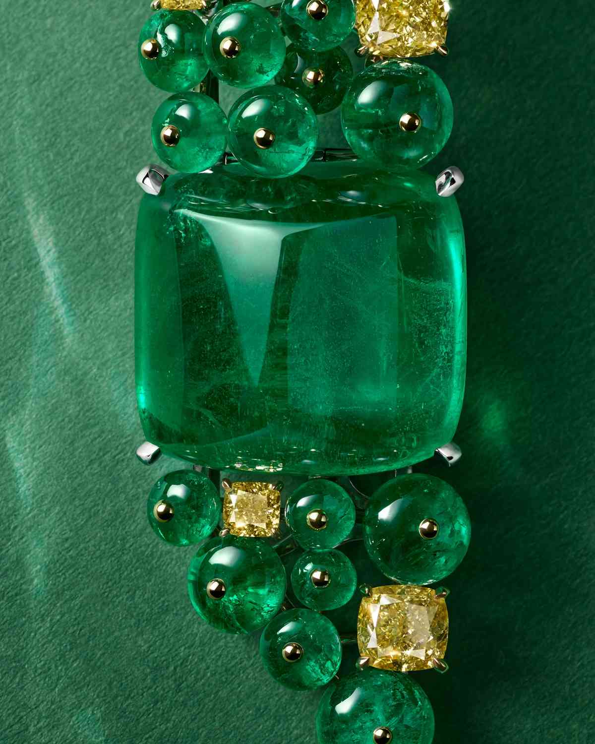 41克拉藍寶石的極致工藝:Cartier《Le Chœur des Pierres》高級珠寶系列第二篇章,詠嘆大自然的無上讚歌 41克拉藍寶石的極致工藝:Cartier《Le Chœur des Pierres》高級珠寶系列第二篇章,詠嘆大自然的無上讚歌