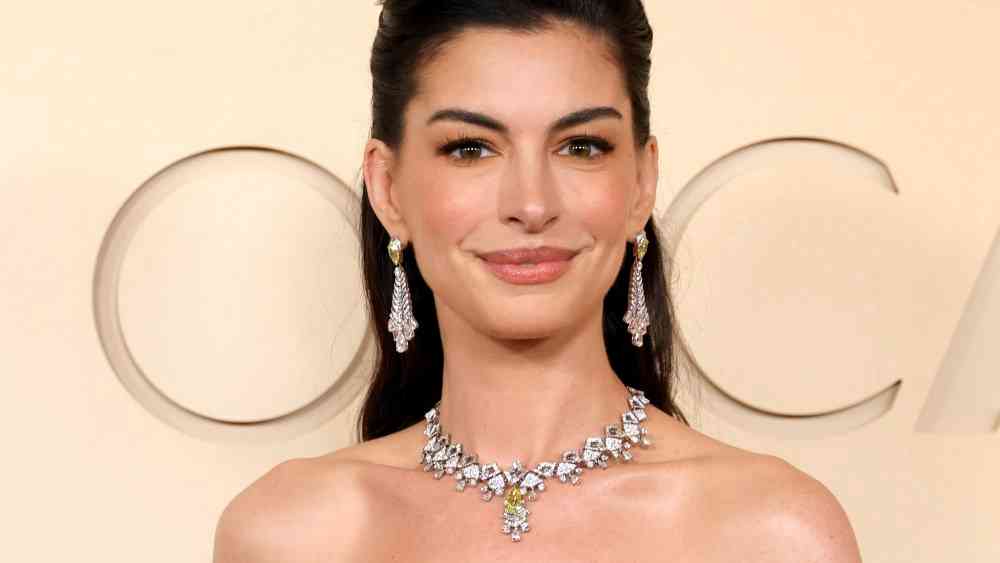 2026 奧斯卡紅毯上珠寶焦點：Collar 與 Torque 美學