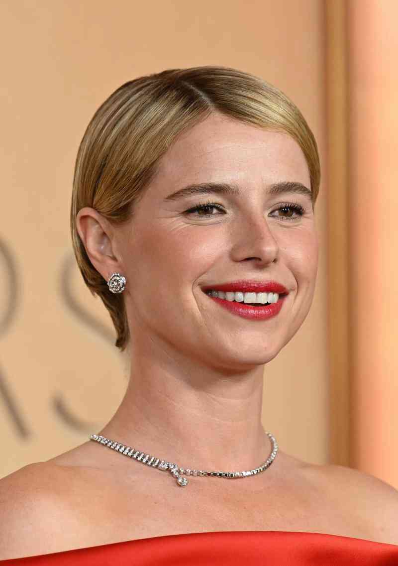 2026 奧斯卡紅毯上珠寶焦點：Collar 與 Torque 美學