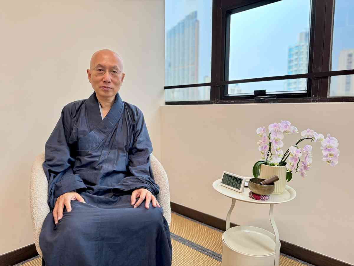 別讓「照顧」定義你 把慈悲分給自己   在生死之間放手與微笑