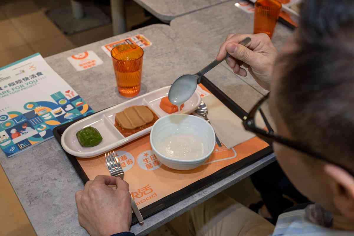 選擇軟餐四大貼士：30秒測出合格質感，研究指預先包裝軟餐有助減輕照顧壓力