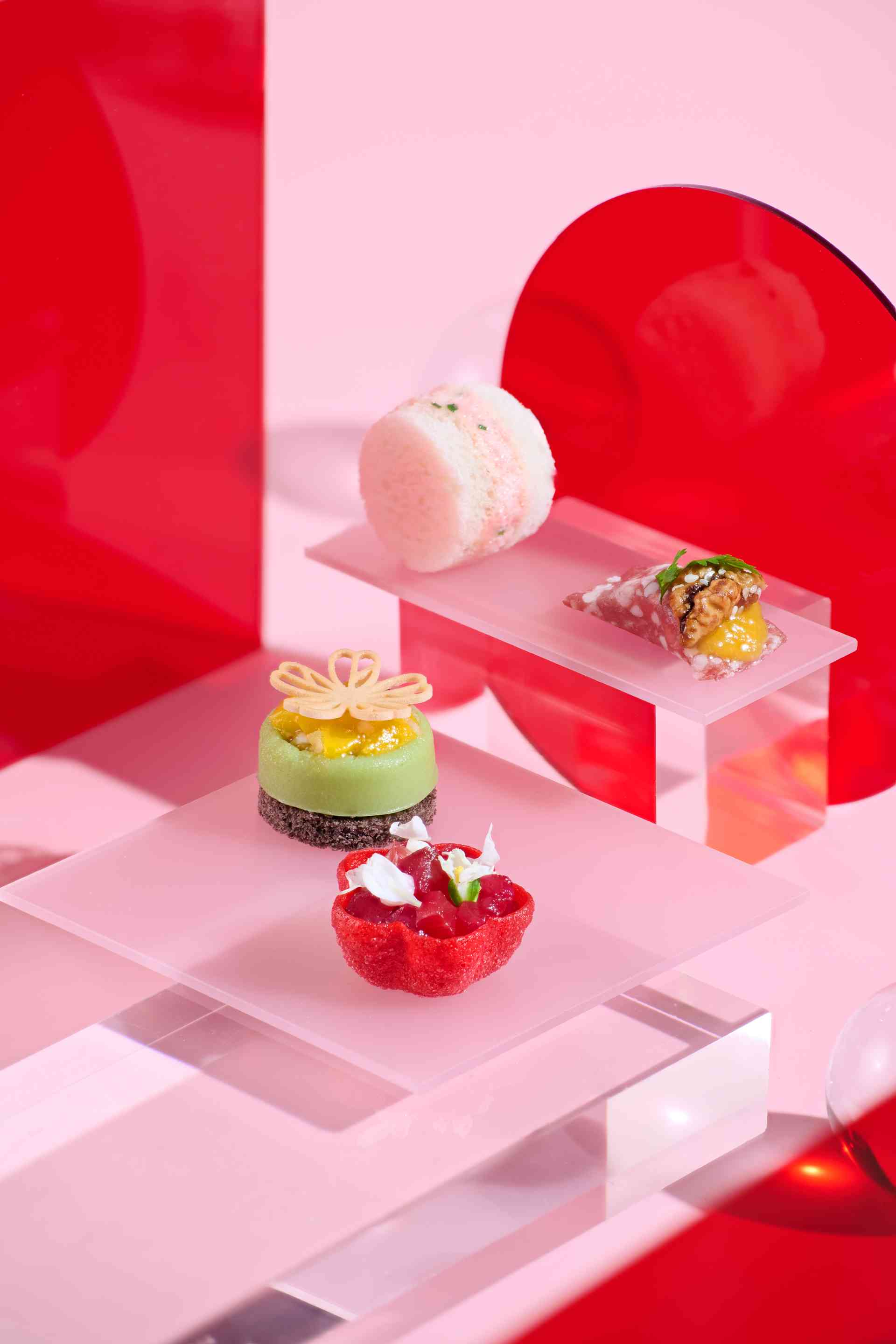 情人節2026｜夢幻下午茶3選！浪漫銅藝雕塑、聯乘芬蘭人氣 Marimekko、日系護膚主題，綻放甜蜜午後時刻！