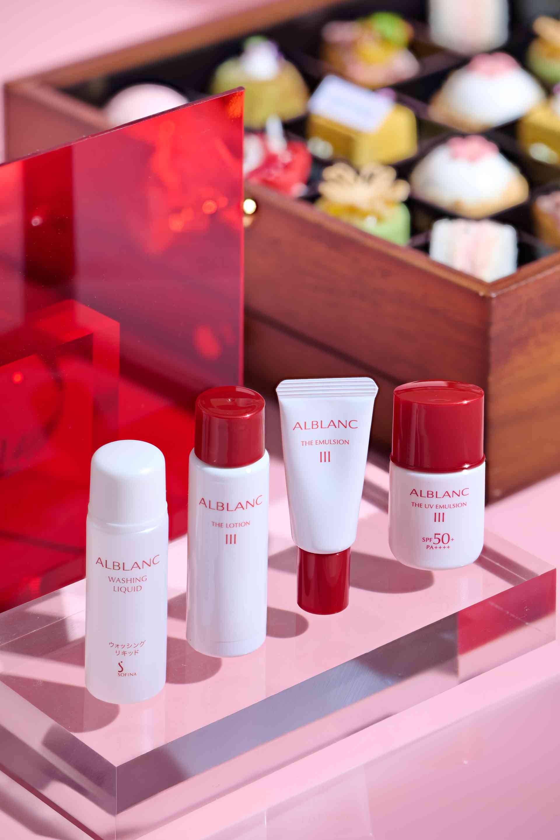 情人節2026｜夢幻下午茶3選！浪漫銅藝雕塑、聯乘芬蘭人氣 Marimekko、日系護膚主題，綻放甜蜜午後時刻！