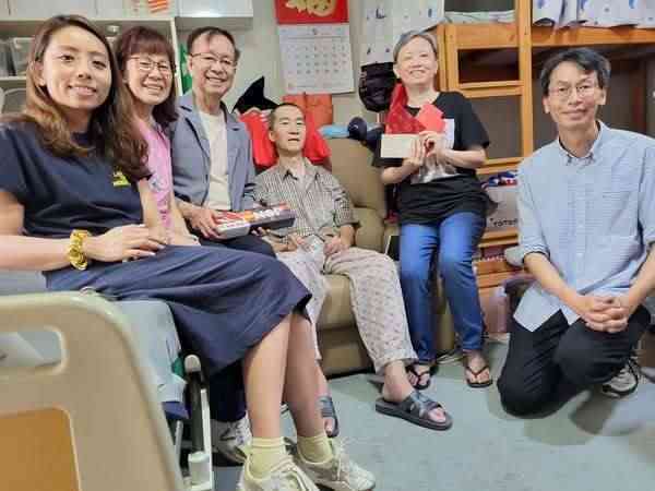 吳博君離世｜頑抗漸凍人症7年 69歲TVB綠葉王吳博君離世 遺孀證死訊：他不想勞煩大家