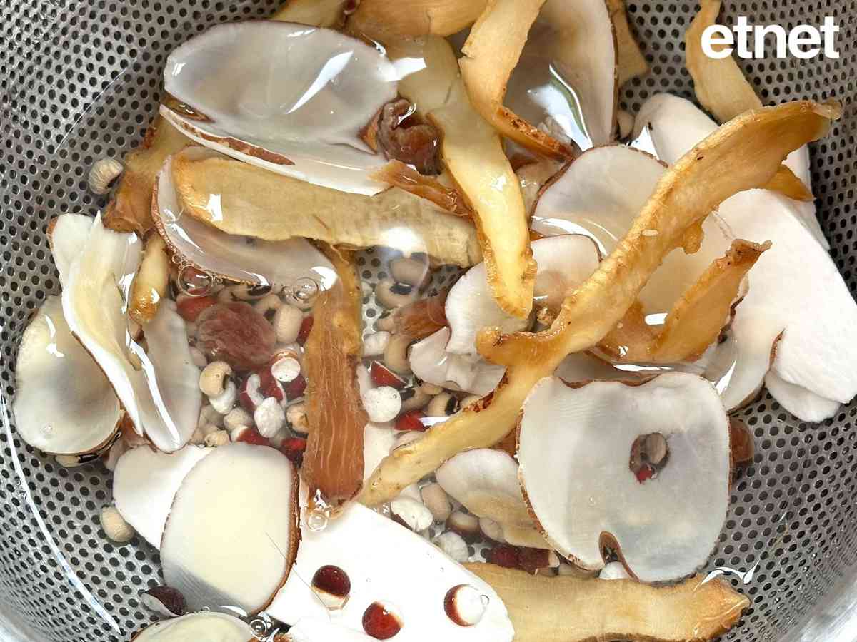 夏意未去的十一月，顛覆秋天的感覺！秋日素湯推介：蟲草花栗子淮山湯