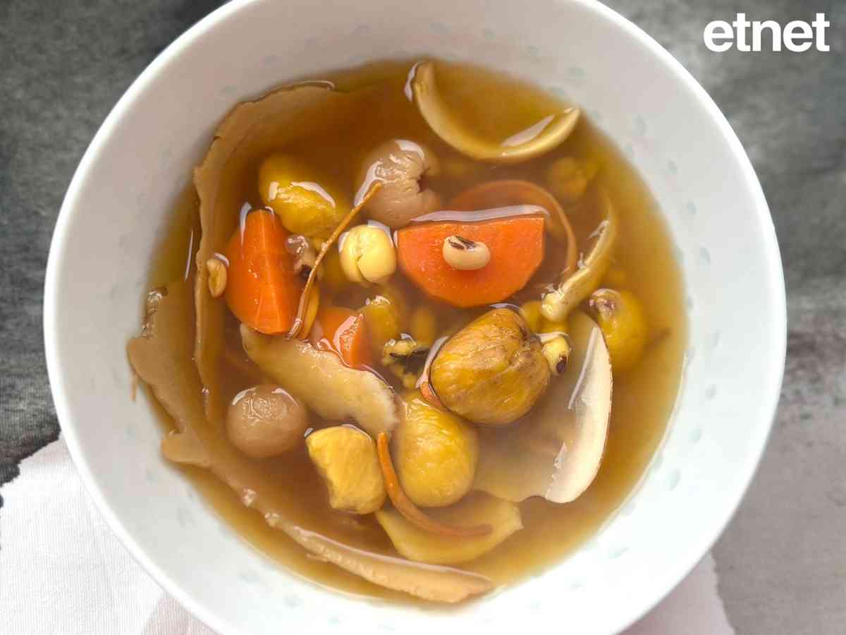 夏意未去的十一月，顛覆秋天的感覺！秋日素湯推介：蟲草花栗子淮山湯