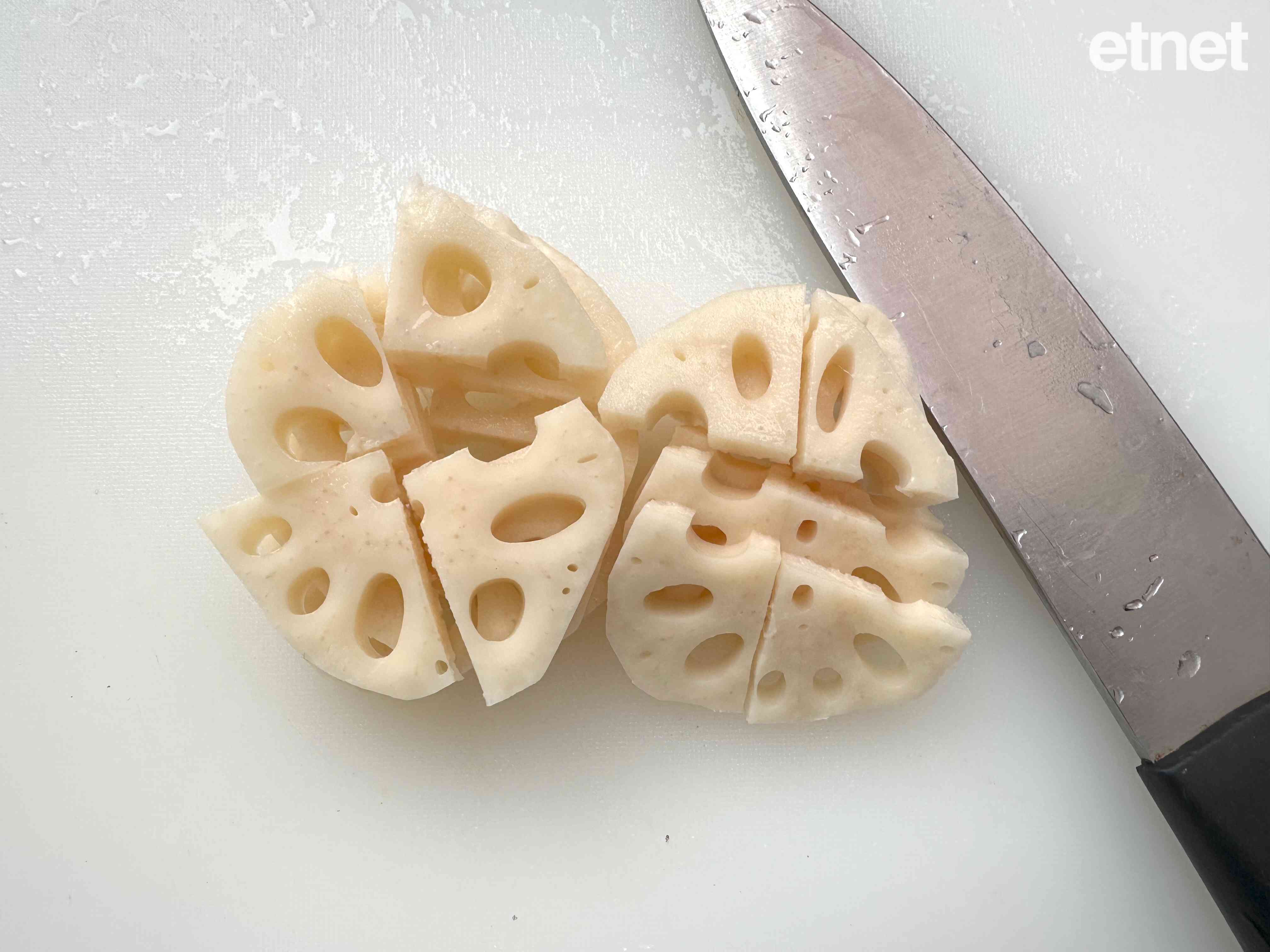 節慶素食譜:年年知足豐盛 蓮藕炆枝竹冬菇煲,祝大家馬到功成 節慶素食譜:年年知足豐盛 蓮藕炆枝竹冬菇煲,祝大家馬到功成