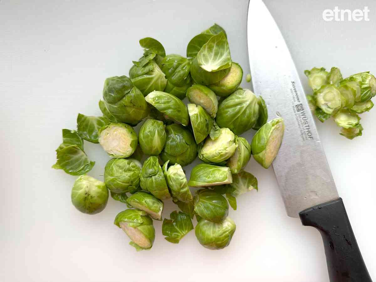 今期素食譜推薦:小椰菜球小炒 一念快樂,主導權在自己手 今期素食譜推薦:小椰菜球小炒 一念快樂,主導權在自己手