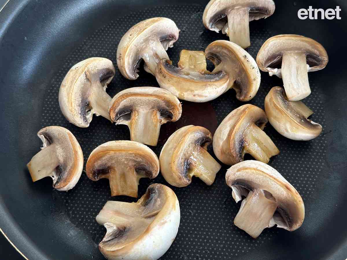 今期素食譜推薦:小椰菜球小炒 一念快樂,主導權在自己手 今期素食譜推薦:小椰菜球小炒 一念快樂,主導權在自己手