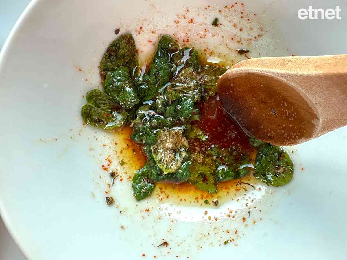 今期素食譜推薦:小椰菜球小炒 一念快樂,主導權在自己手 今期素食譜推薦:小椰菜球小炒 一念快樂,主導權在自己手