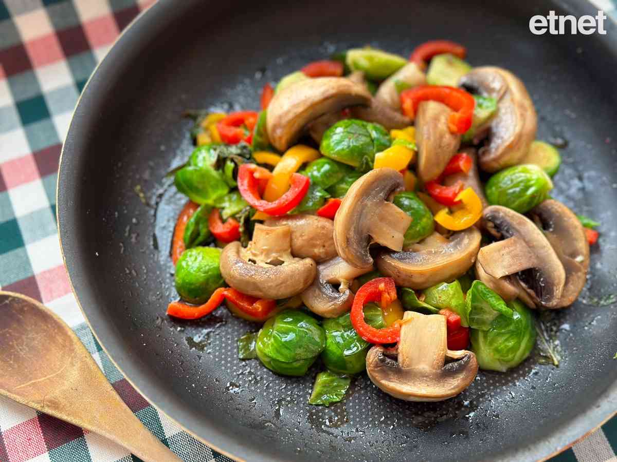 今期素食譜推薦:小椰菜球小炒 一念快樂,主導權在自己手 今期素食譜推薦:小椰菜球小炒 一念快樂,主導權在自己手