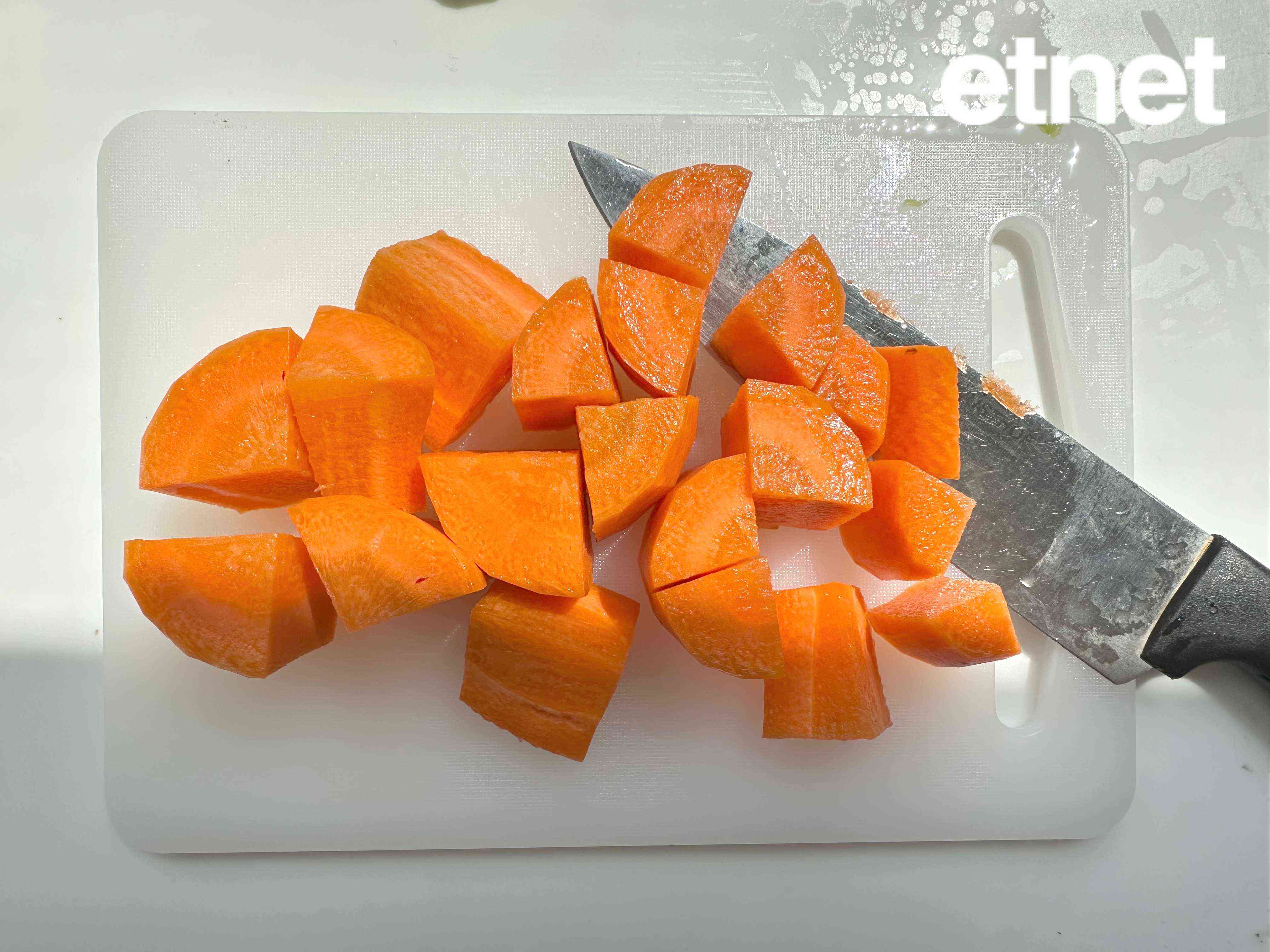 迎接夏天素湯推薦：甘筍合掌瓜湯