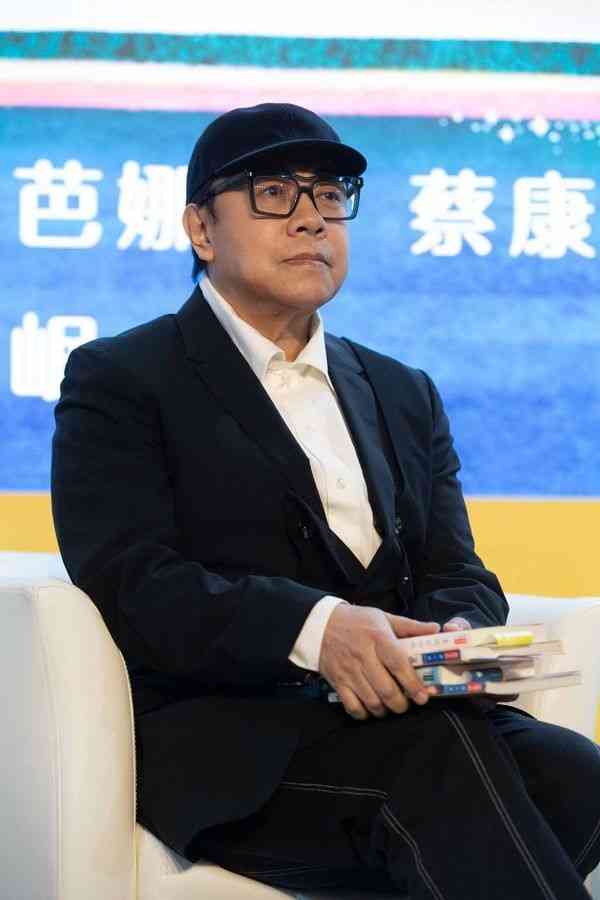 明星健康｜63歲蔡康永被網民東京巧遇合照　「衰老暴瘦」粉絲憂心：變太憔悴了