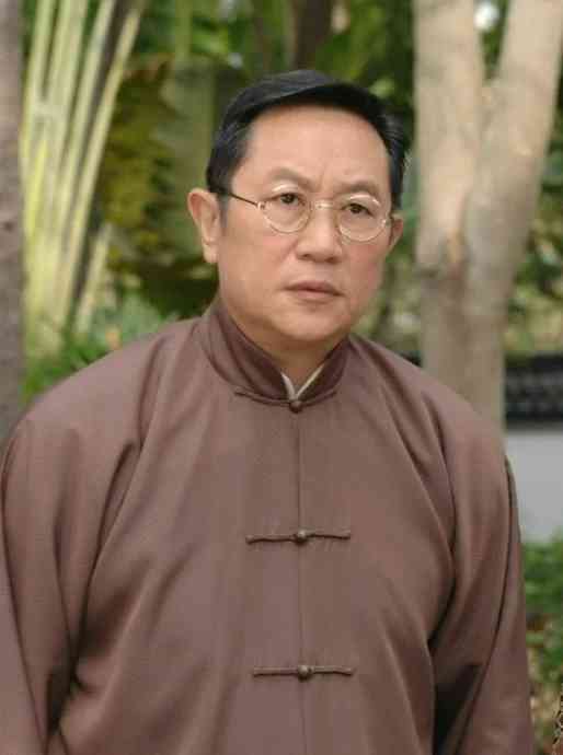 明星健康︱75歲羅浩楷神隱多年現況曝光 患柏金遜症行動不便 盼了1心願