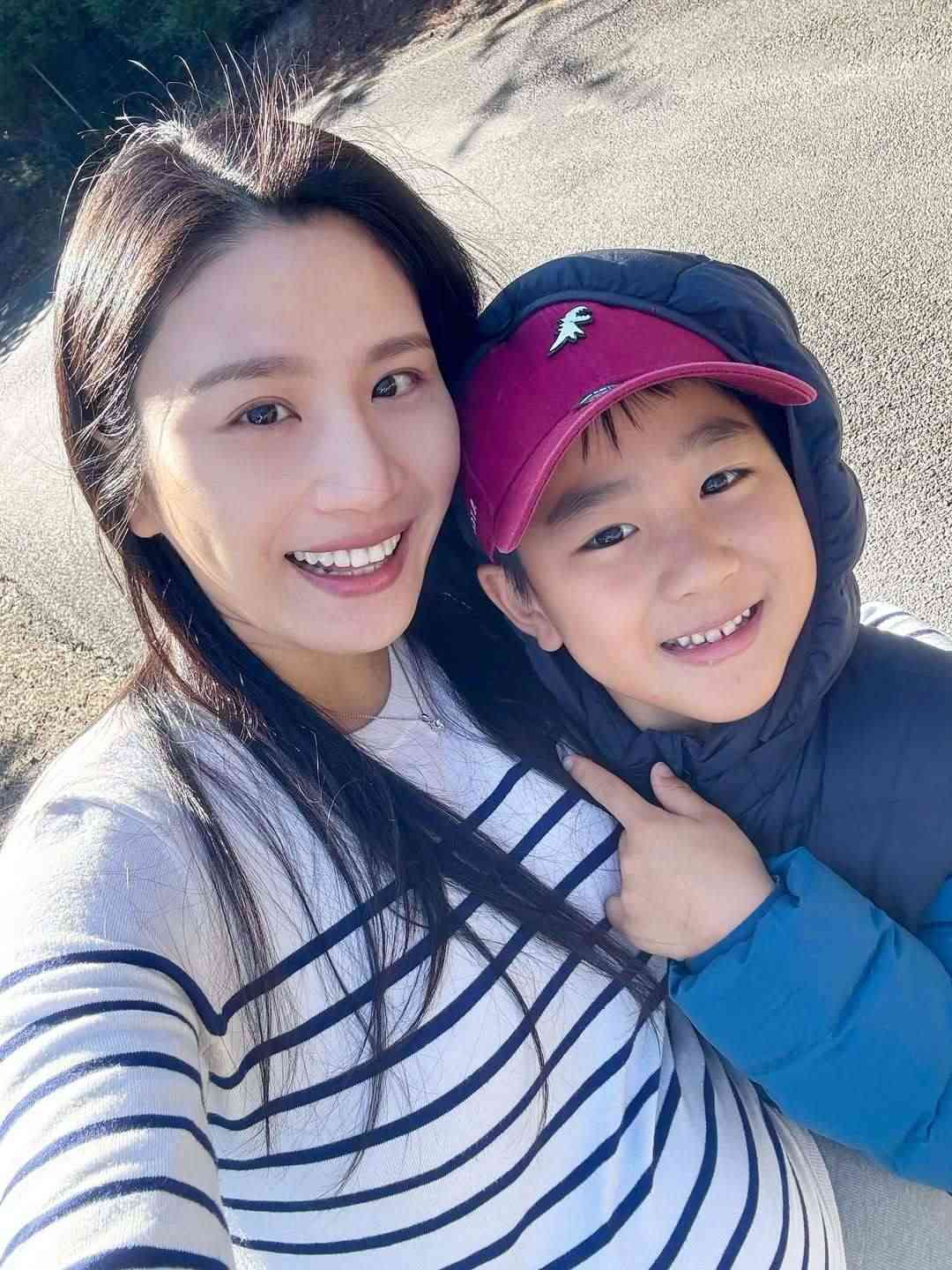 懷孕禁忌｜Coffee林芊妤懷胎32週誤食生豬肉　扣喉狂嘔極擔心：希望唔好影響到BB！