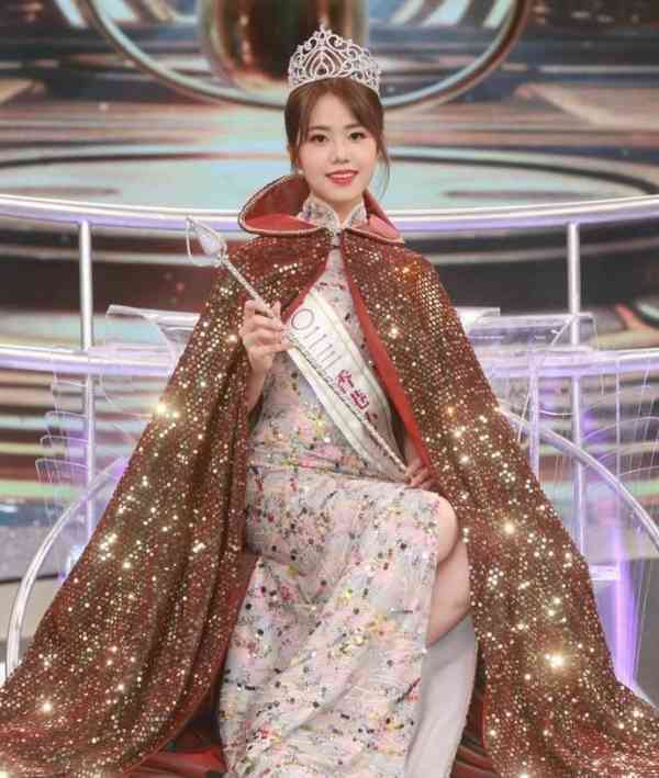 容貌進化︱港姐莊子璇近照疑容貌再進化 甩豬膽鼻變混血靚樣：似徐淑敏mix林嘉欣