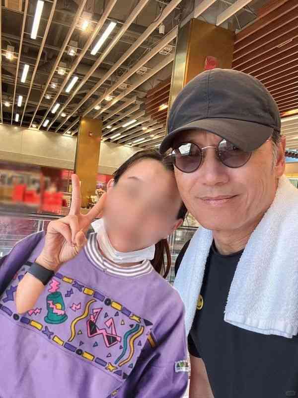 名人保養｜67歲型佬男神生圖曝光越老越型　圈中愛妻號40年零緋聞　曾大搞生意年賺2億