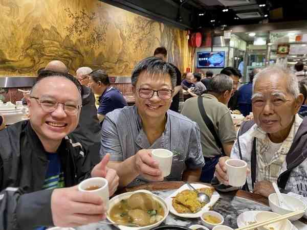 名人健康|《美女廚房》周中師傅患末期腎衰竭 近況罕曝光 暴瘦1位置凹陷惹隱憂 名人健康|《美女廚房》周中師傅患末期腎衰竭 近況罕曝光 暴瘦1位置凹陷惹隱憂