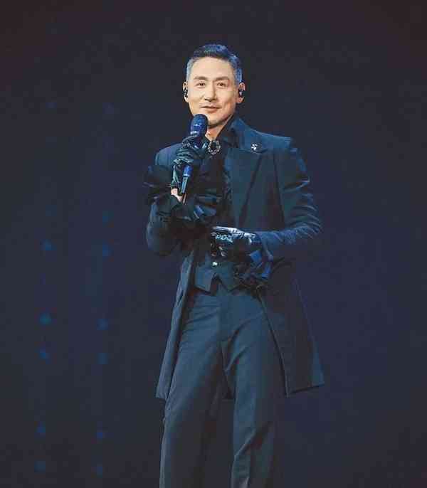 明星近況|張學友現身新加坡 近照曝光被指斷崖式衰老 網民震驚:認唔出邊個 明星近況|張學友現身新加坡 近照曝光被指斷崖式衰老 網民震驚:認唔出邊個