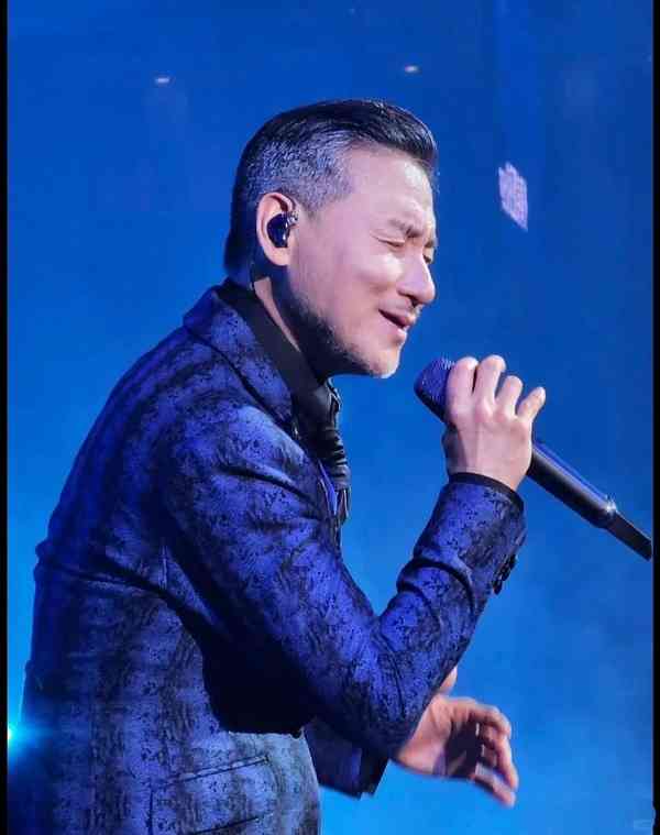 明星近況|張學友現身新加坡 近照曝光被指斷崖式衰老 網民震驚:認唔出邊個 明星近況|張學友現身新加坡 近照曝光被指斷崖式衰老 網民震驚:認唔出邊個