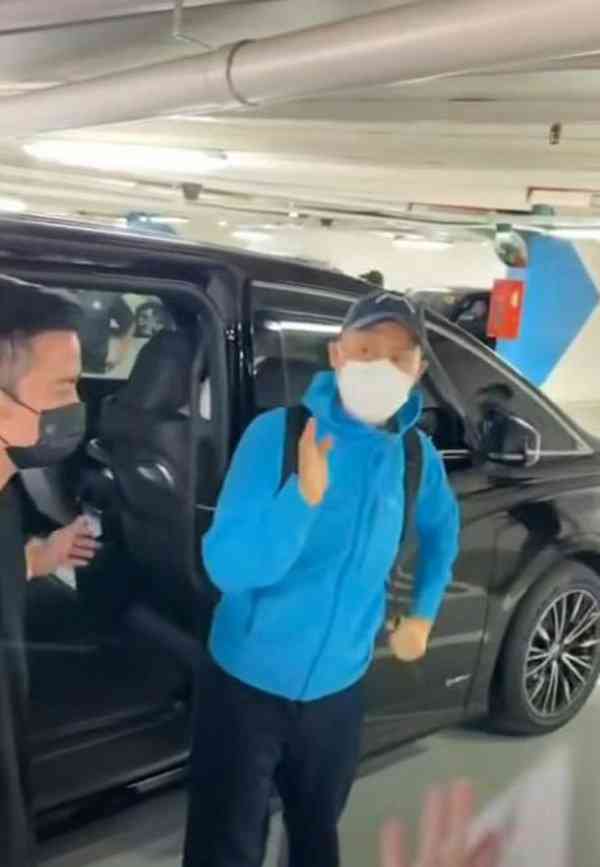 明星近況|張學友現身新加坡 近照曝光被指斷崖式衰老 網民震驚:認唔出邊個 明星近況|張學友現身新加坡 近照曝光被指斷崖式衰老 網民震驚:認唔出邊個