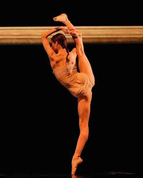 香港藝術節《卡拉瓦喬》 :光影之外的掙扎