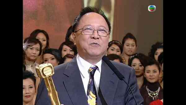 鍾景輝逝世｜King Sir最後身影曝光　西貢外遊消瘦坐輪椅　10年前患大腸癌淡出幕前