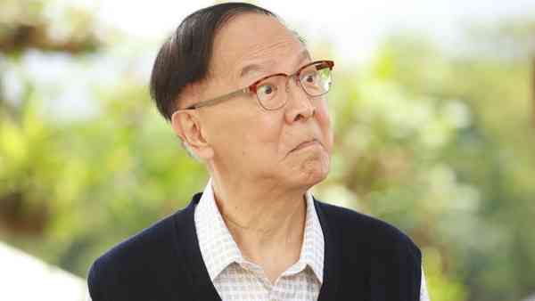 鍾景輝逝世｜King Sir鍾景輝逝世一生未婚無兒無女　中學靚仔舊照曝光　陽光爆肌迷倒萬千少女