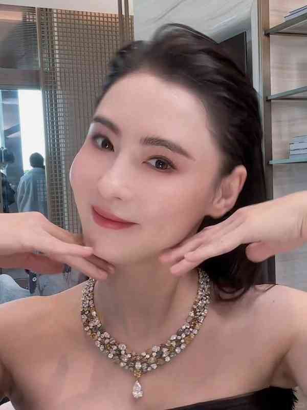 張柏芝｜46歲張柏芝病容曝光面露疲態　自爆「非常貧血」日服3次補血劑