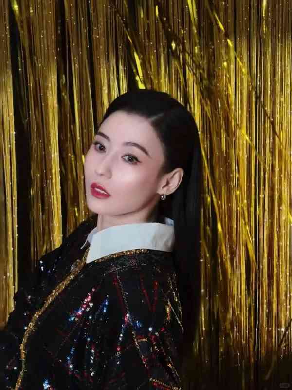 張柏芝｜46歲張柏芝病容曝光面露疲態　自爆「非常貧血」日服3次補血劑