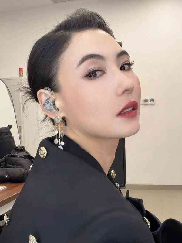 張柏芝｜46歲張柏芝病容曝光面露疲態　自爆「非常貧血」日服3次補血劑