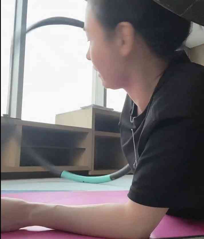 張柏芝｜46歲張柏芝病容曝光面露疲態　自爆「非常貧血」日服3次補血劑