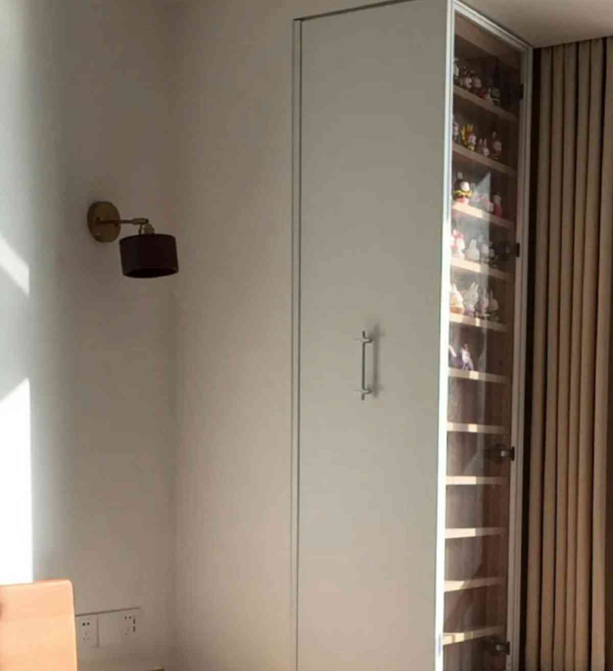甲醛超標︱少女睡房囤二次元周邊住3日頭暈作嘔揭甲醛中毒　立牌、模型、假髮全屬高危